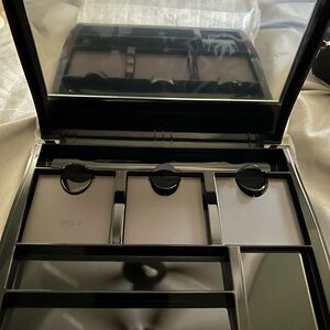 Mary Kay Compact Pro - Brand New